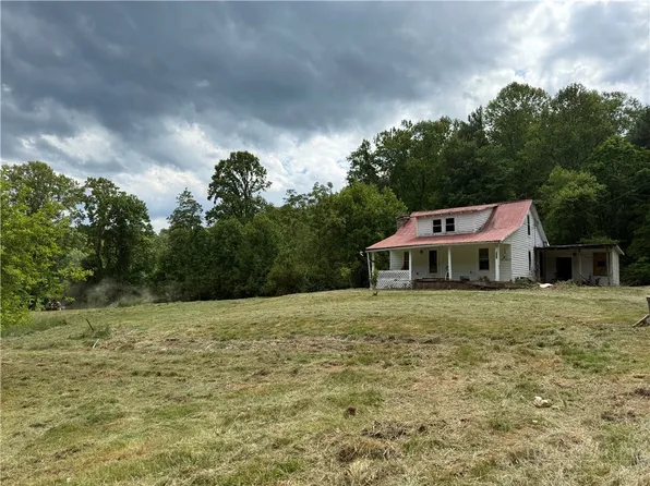 657 Lawrence Greene Road, Deep Gap, NC 28618