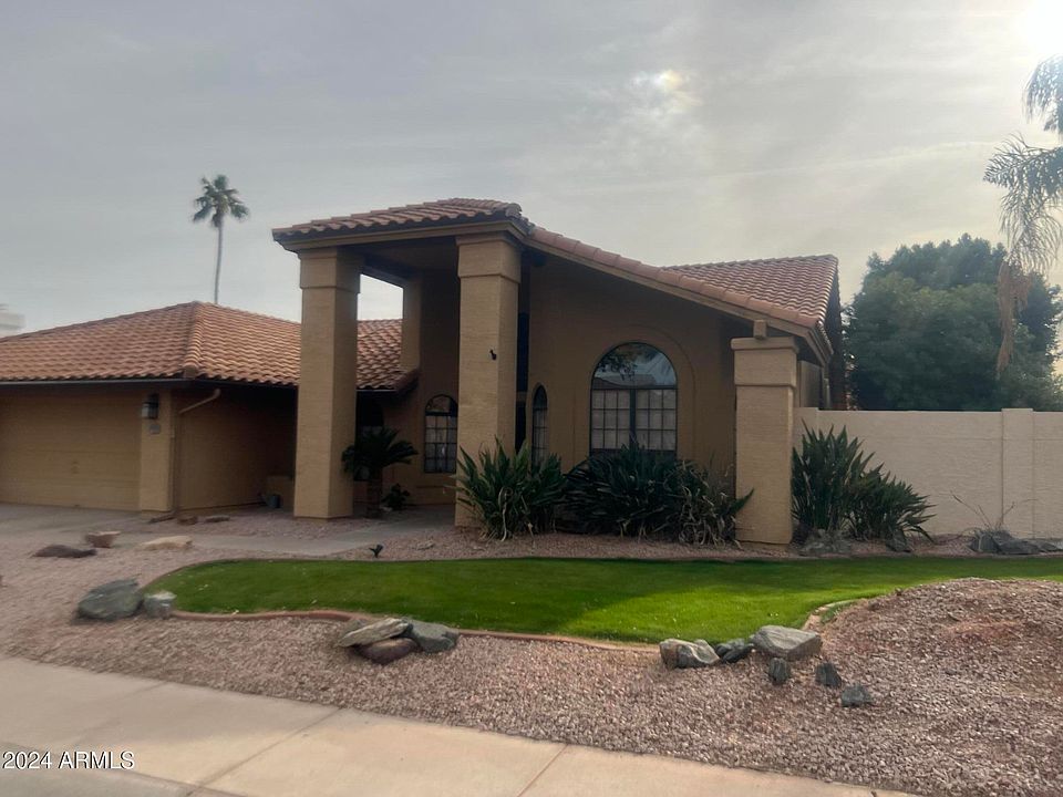 2nd image of 1545 W DESERT BROOM Drive