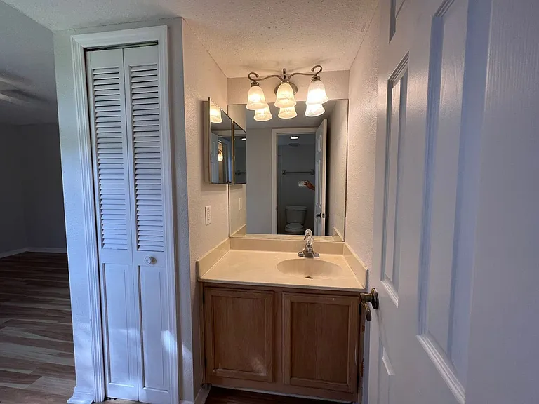 4803 Normandy Pl #201 — Photo 10