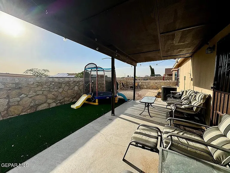 10041 Paloma Dr — Photo 6
