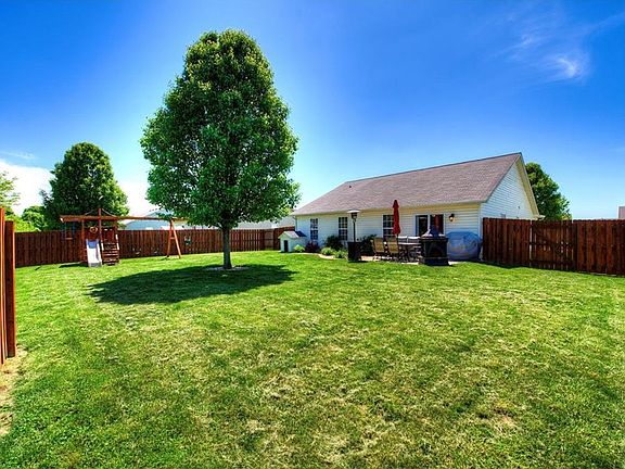3rd image of 5815 Brambleberry Ct