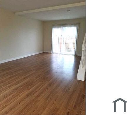 3rd image of 3071 Kingston Ct