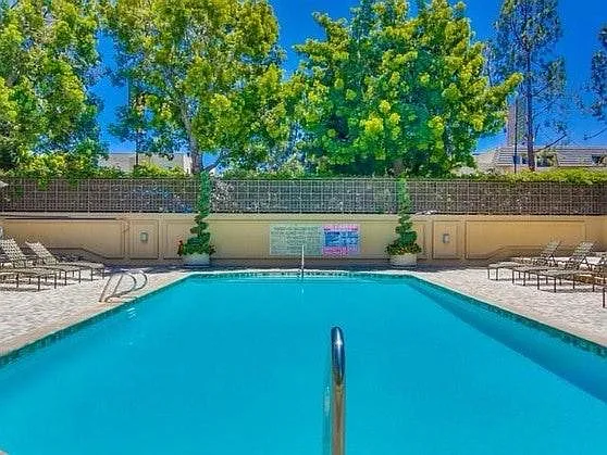 8889 Caminito Plaza Centro #7236 — Photo 23