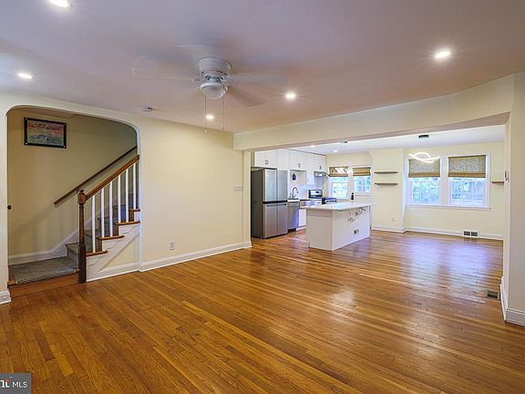 4th image of 214 Overbrook Rd