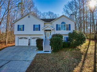 142 Legend Dr, Dallas, GA 30157