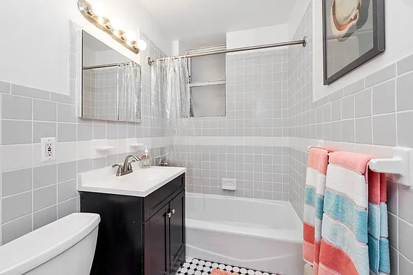 Sold by Keller Williams NYC | media 8