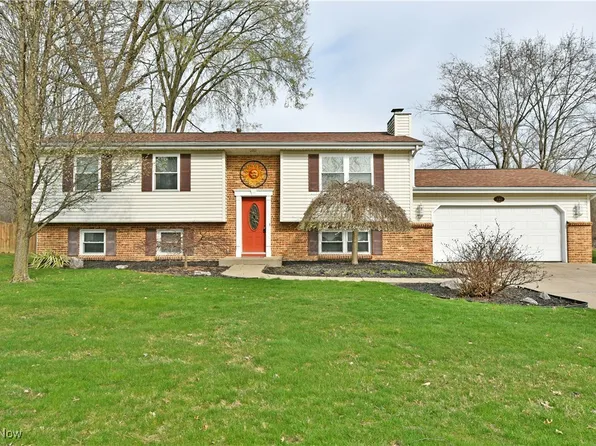 448 S Colonial Dr, Cortland, OH 44410