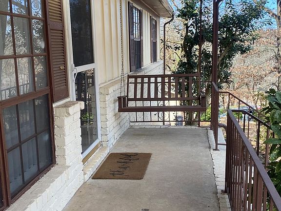 3rd image of 2404 Debbie Dr
