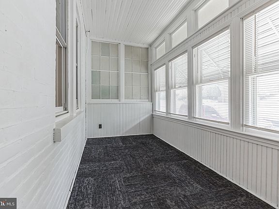 4th image of 1014 Brown St