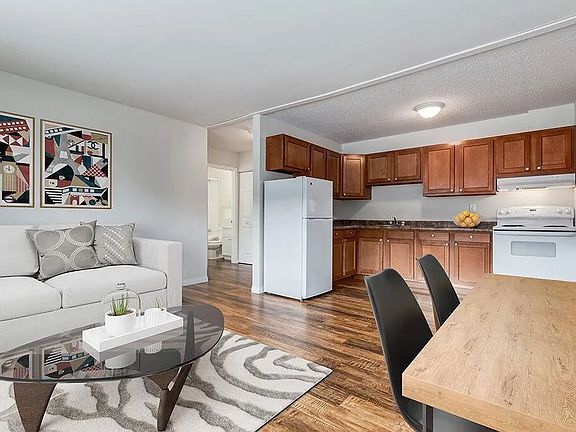3rd image of 363 Northview Rd #499736