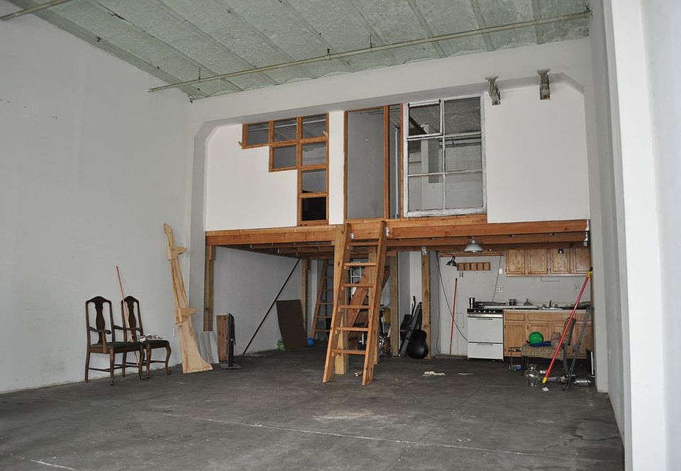1st image of 5 Delevan St APT 1G