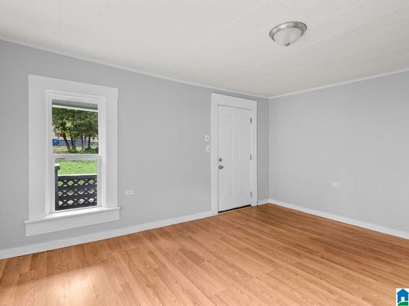 5704 14th St S, Bessemer, AL 35020