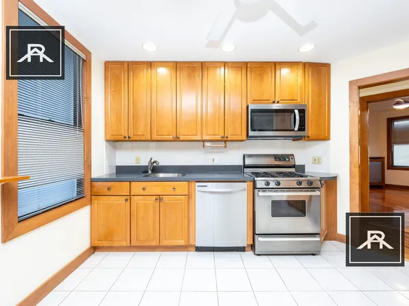 123 Browne St #2, Brookline, MA 02446