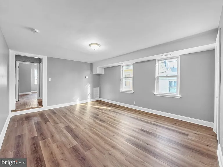 302 Jones Ave #1B — Photo 5