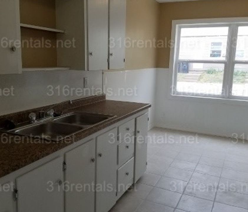 1st image of 906 S High St #908