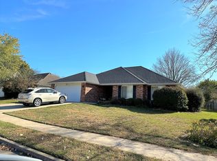 706 Ames Dr, Columbia, MO 65201
