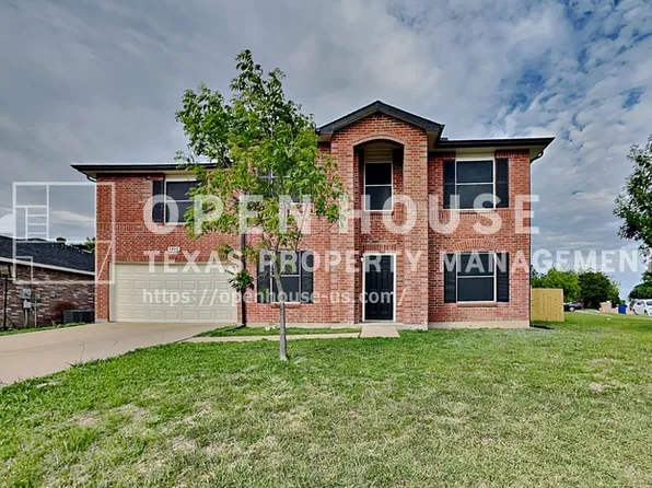 1400 Queen Annes Dr, Burleson, TX 76028