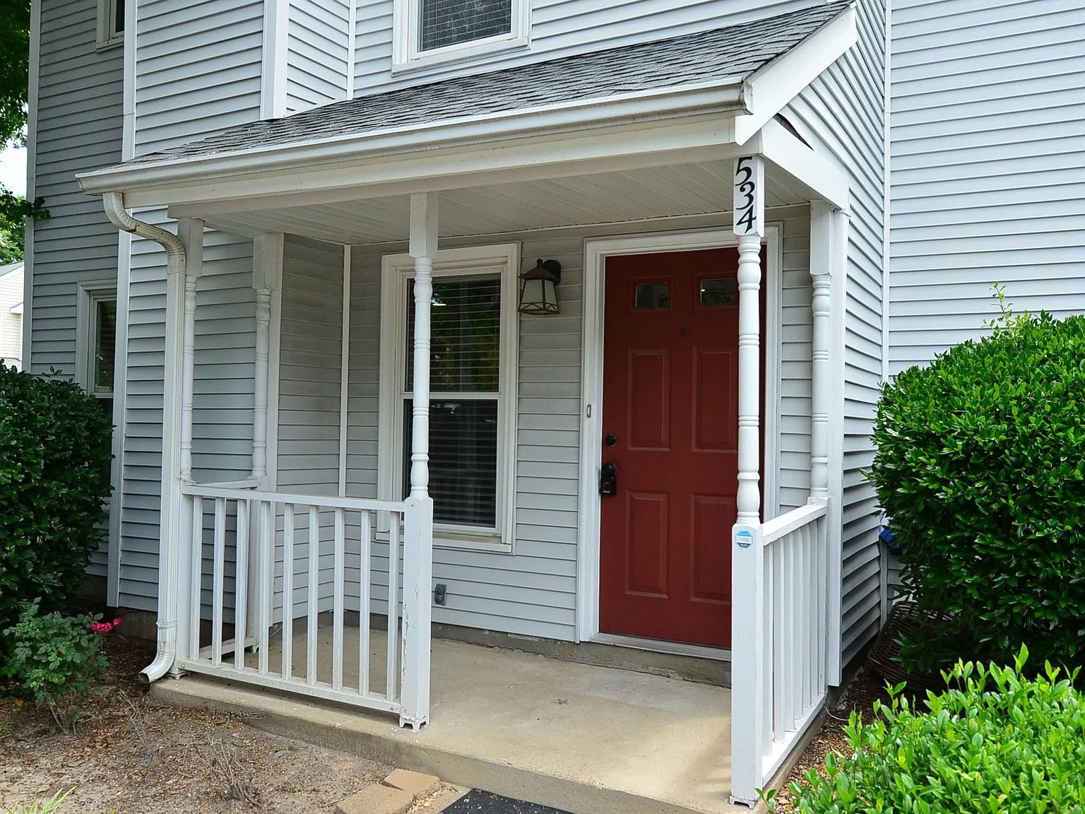 3 bed, 1280 sqft, $2,350 — Photo 4