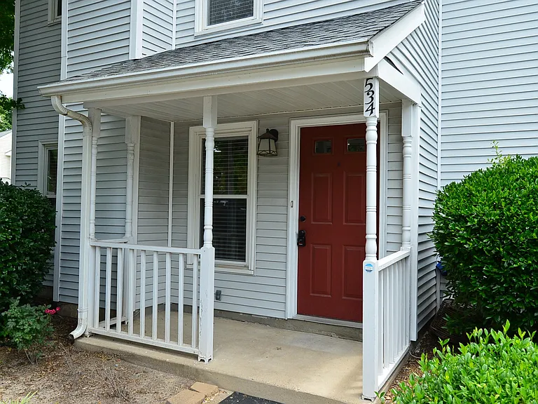 534 Pine Tops Ct — Photo 3
