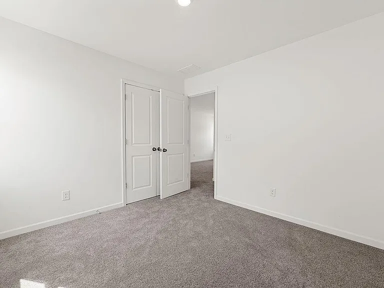 103 Dewitt Dr — Photo 31
