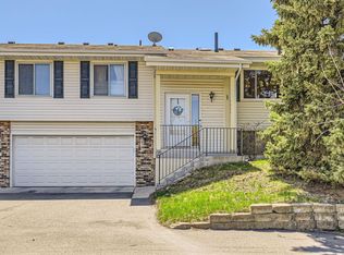 3803 Laurel Ct, Eagan, MN 55122