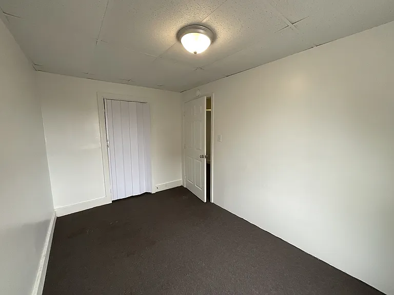 530 S Duke St — Photo 8