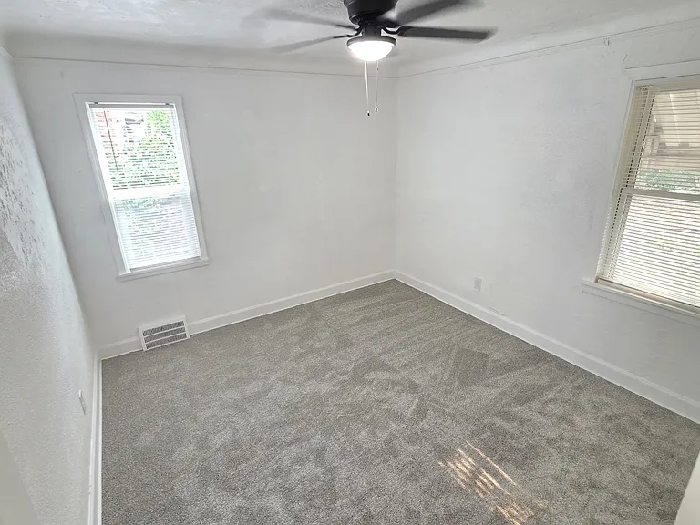 15841 Steel St — Photo 21