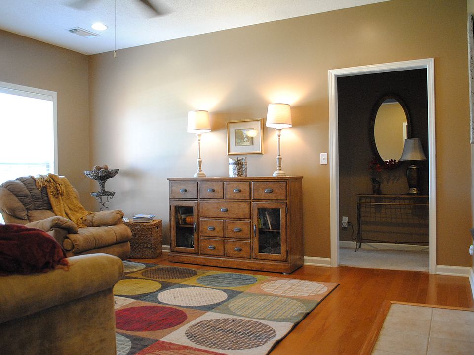 1st image of 5212 Easton Ln