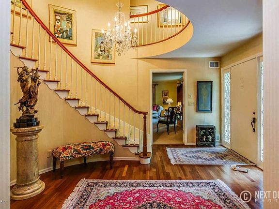 5th image of 2519 Alger St SE