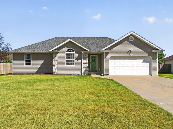5593 W Lombard Street, Springfield, MO 65802