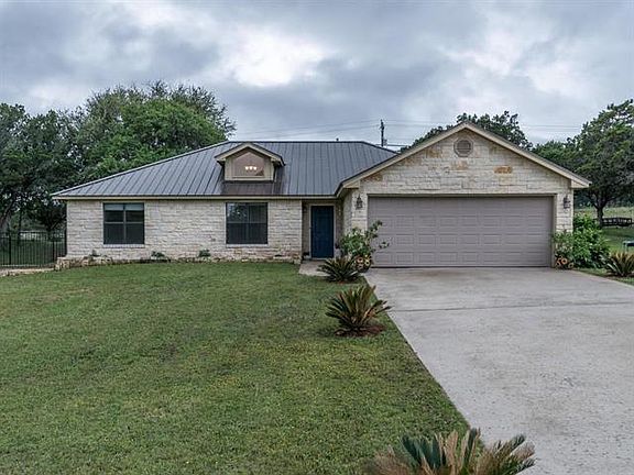 2nd image of 106 Oleander Dr