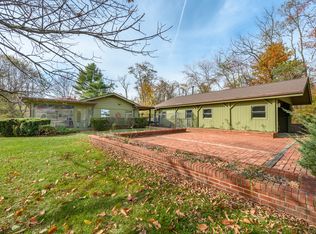 9976 Raintree Dr N, Columbus, IN 47201