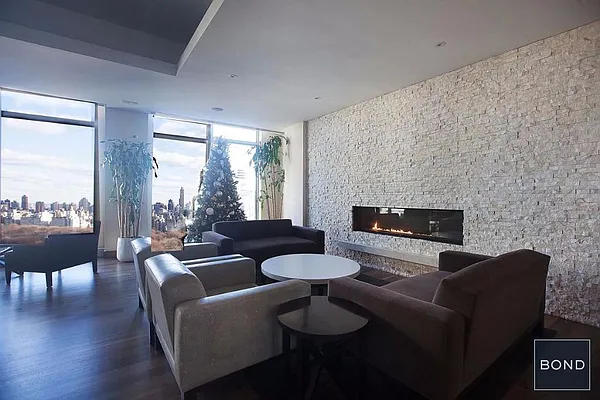 Rented by Bond New York | media 27