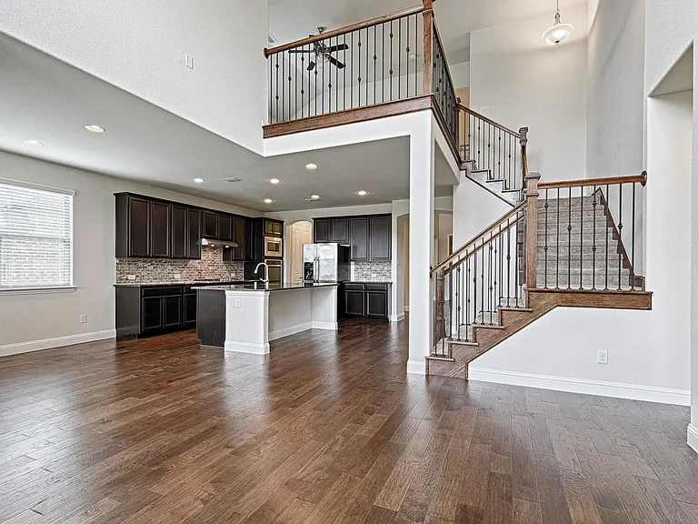 1208 Uplands Dr — Photo 16