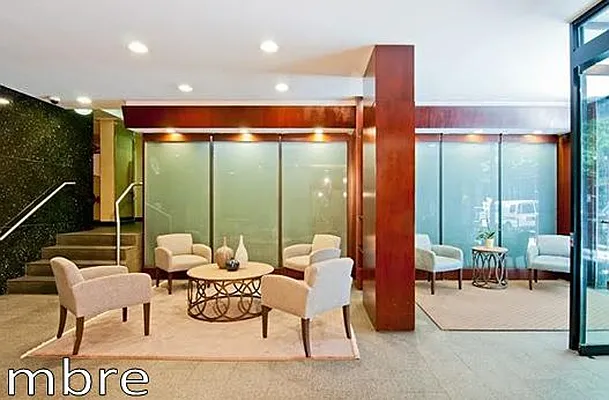 Sold by Manhattan Boutique Real Estate | media 10