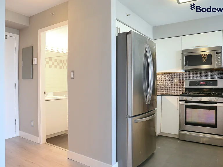 63 Keefer Pl #2009 — Photo 8