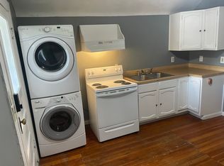 515 E Vine St #C, Springfield, IL 62703