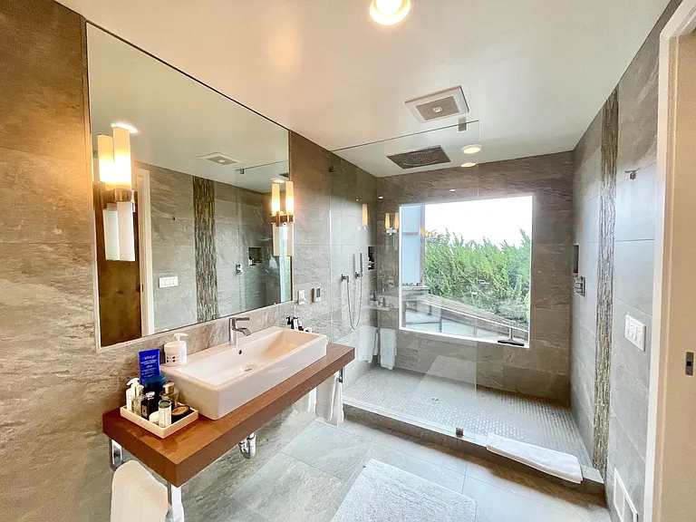 367 Roosevelt Way — Photo 18