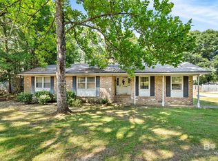 179 Country Club Dr, Daphne, AL 36526