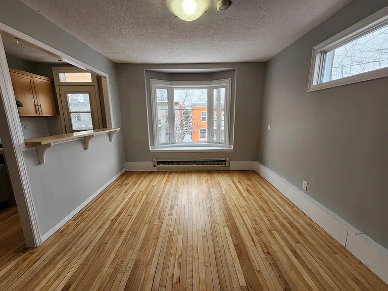342 Somerset St E #B — Photo 7