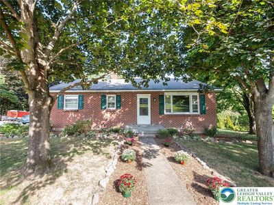 2349 Edna Ave, Coopersburg, PA, 18036