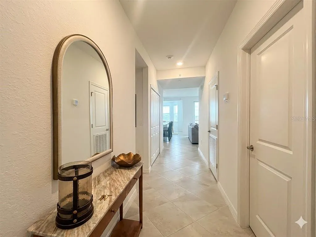 2 bed, 2.0 bath, 1120 sqft, $6,000 — Photo 2