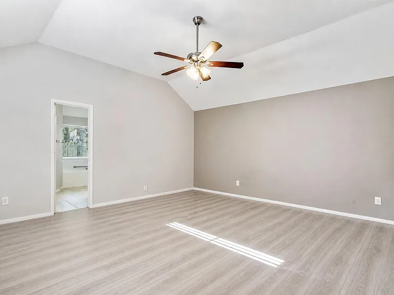 1319 Castlemist Dr — Photo 18
