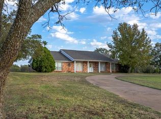 119 Moss Ln, Weatherford, TX 76088