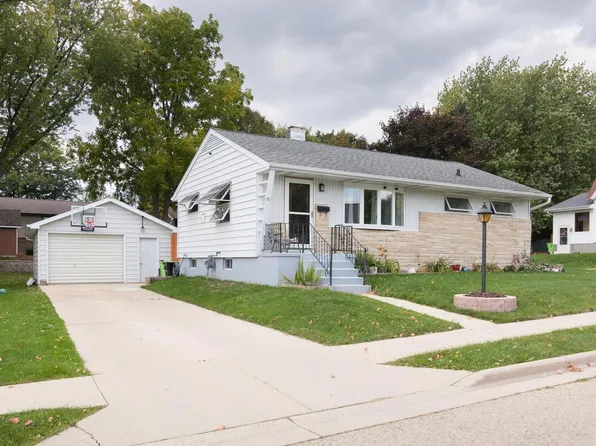 511 Grove STREET, Mayville, WI 53050