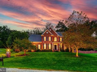 9348 Occoquan Overlook Dr, Lorton, VA 22079