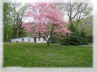 27 Walnut Ln, Perkiomenville, PA 18074