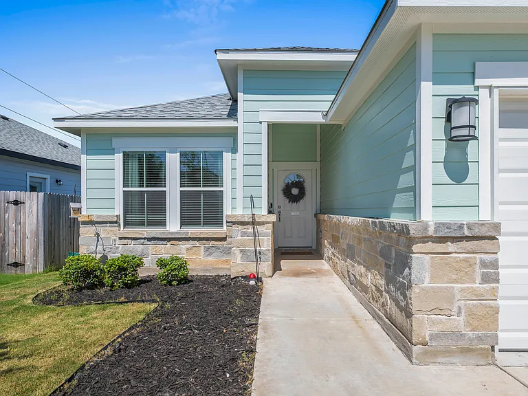 9802 Tarabon Dr — Photo 3
