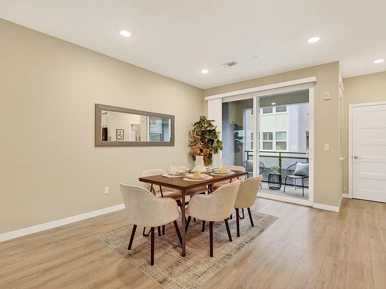 1860 Midnight Cir — Photo 5