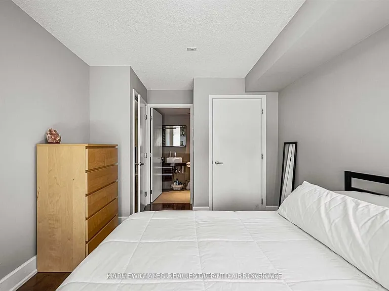 676 Sheppard Ave E #512 — Photo 18
